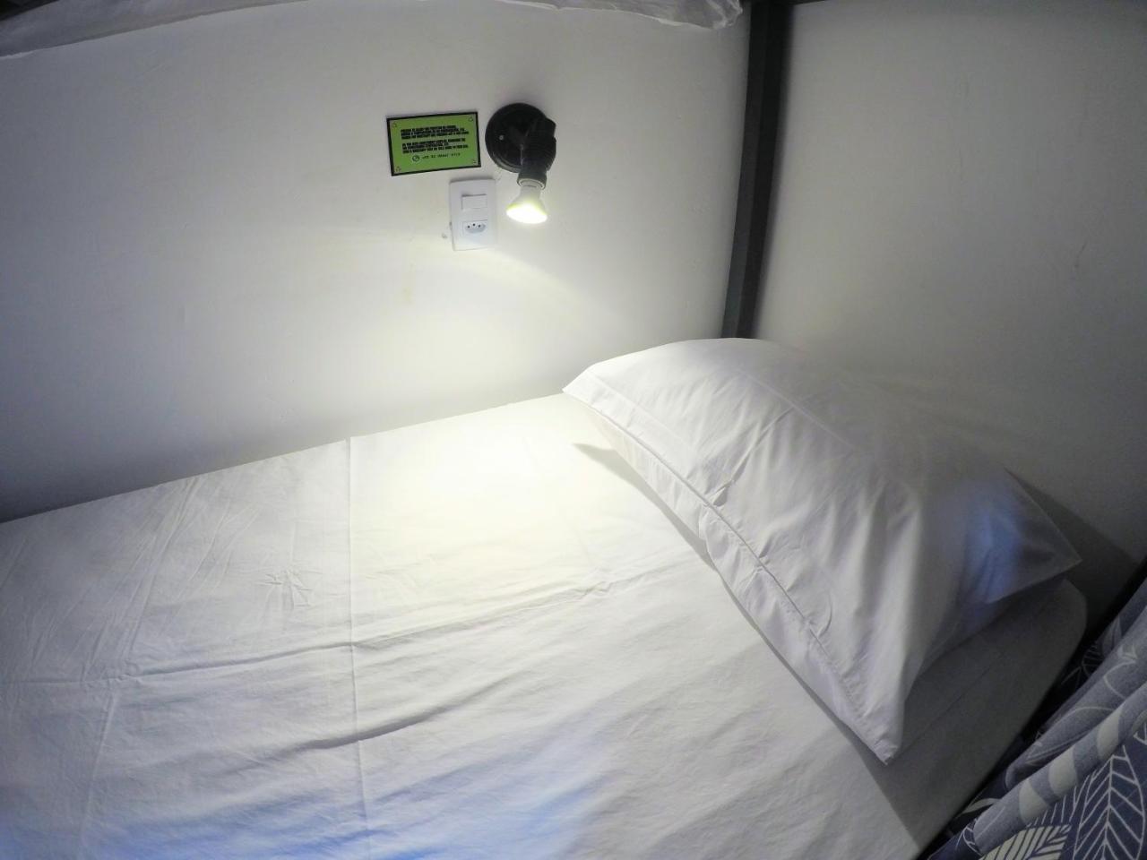 Hostel Da Milla Президенти Фигейредо Екстериор снимка