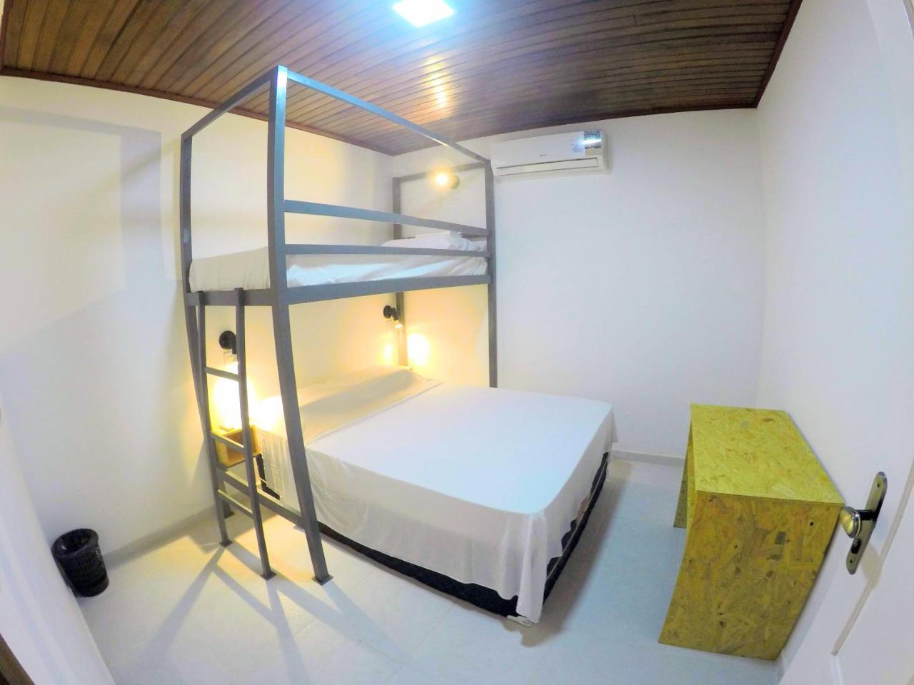 Hostel Da Milla Президенти Фигейредо Екстериор снимка